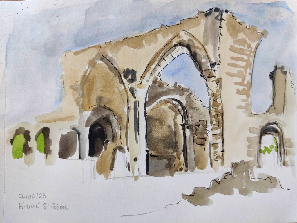 Croquis à l'aquarelle d'une ruine. On devine des arches. Inscription : "02/05/23, Prieuré St Cosme"