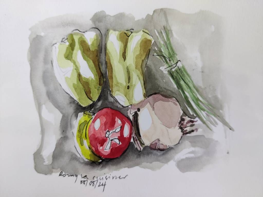 Croquis à l'aquarelle avec rehauts au feutre noir de deux poivrons verts, un piment jaune, une tomate, un oignon et une petite botte de ciboulette